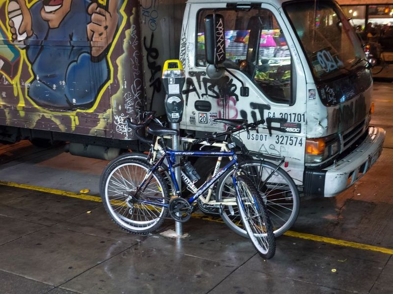 File:BikesOutsideNoisebridge01.jpg