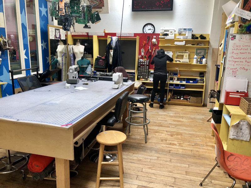 File:Sewingstation.jpg
